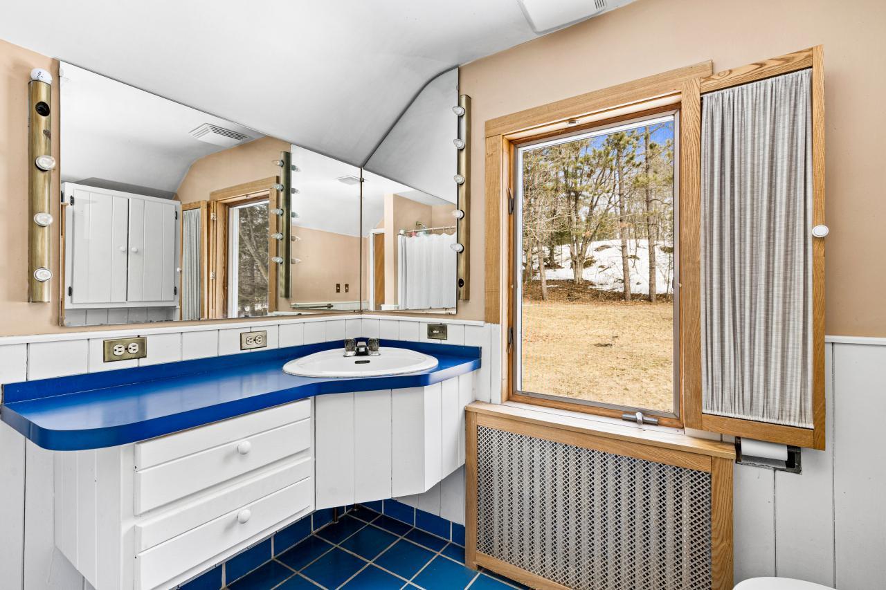 845 West Arrowhead Road Duluth, MN 55811 - Photo 35 of 64