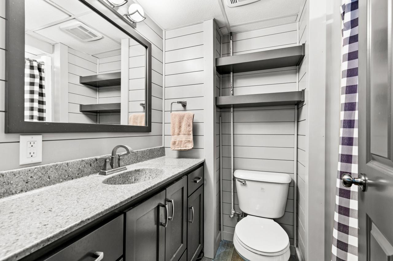 845 West Arrowhead Road Duluth, MN 55811 - Photo 44 of 64