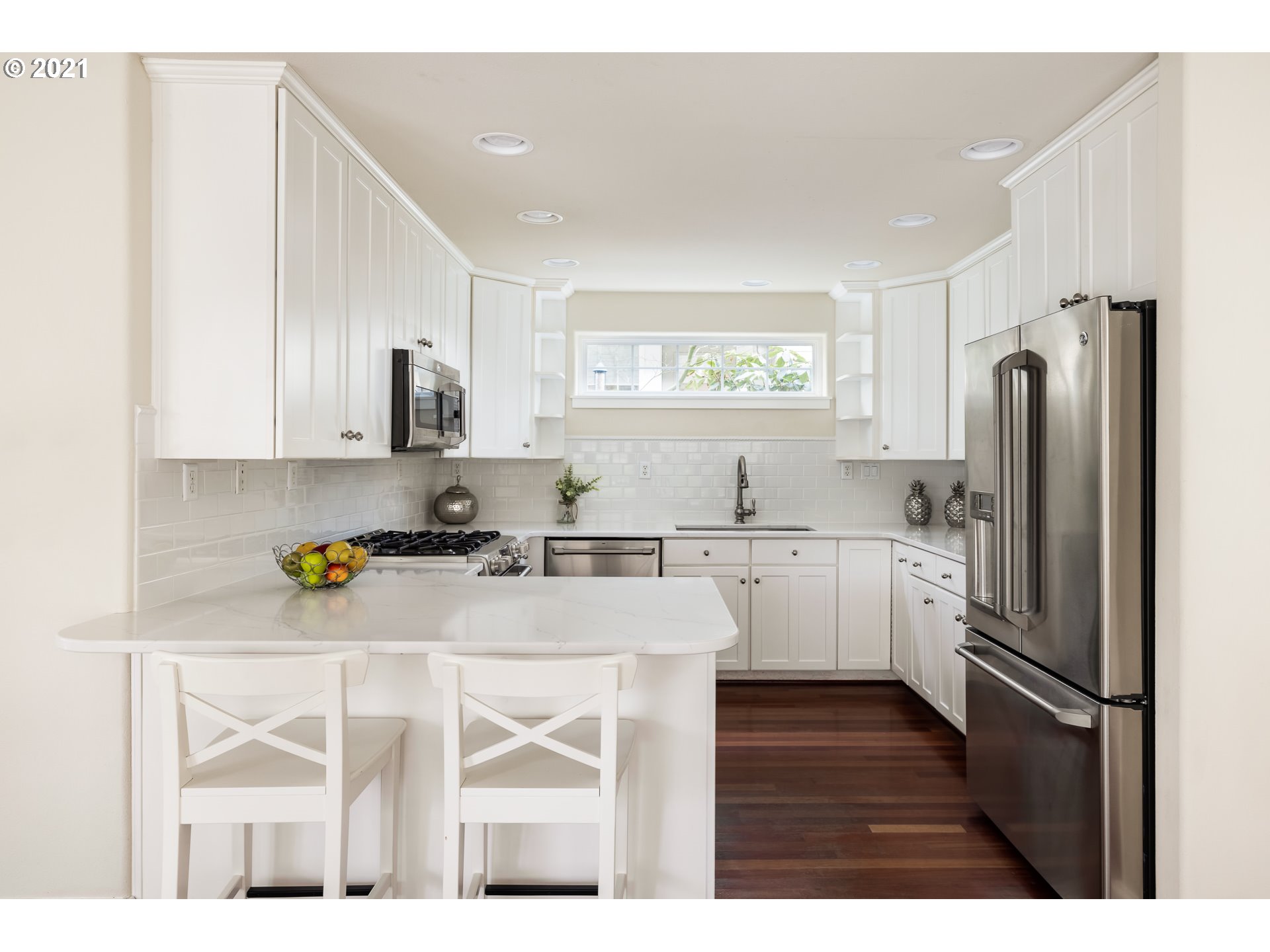 2434 Northwest Miller Road Portland, OR 97229 - Photo 14 of 31