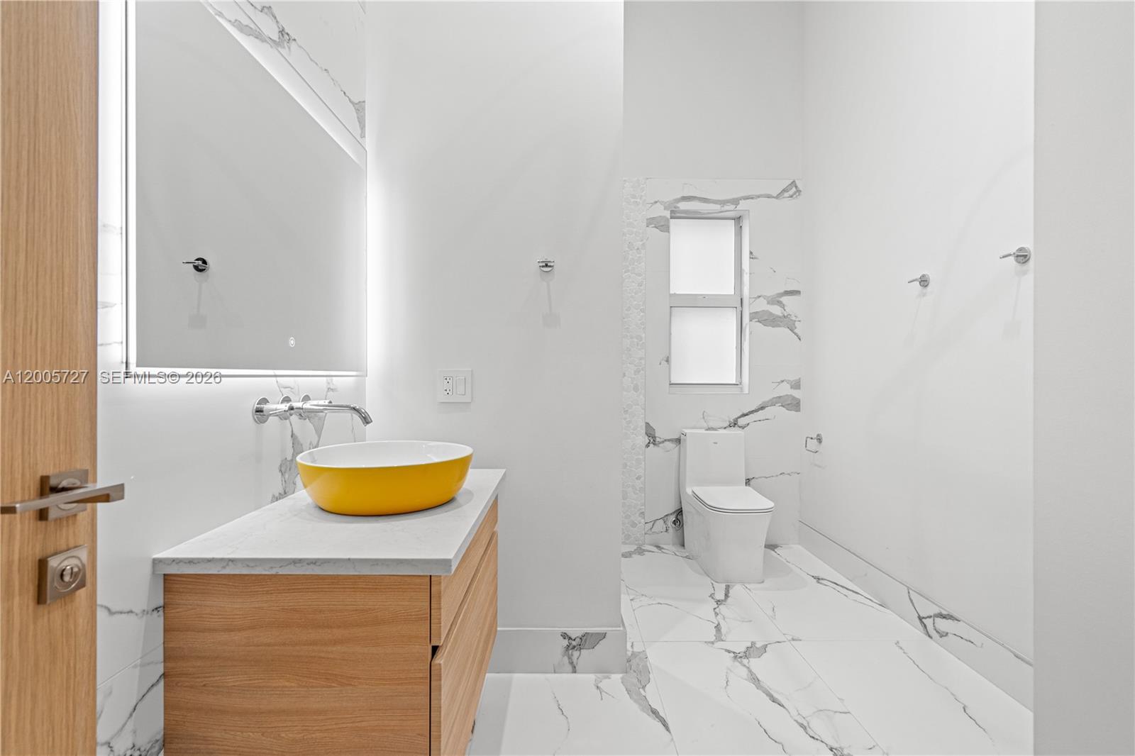 635 Southwest 9th Street Hallandale Beach, FL 33009 - Photo 14 of 28