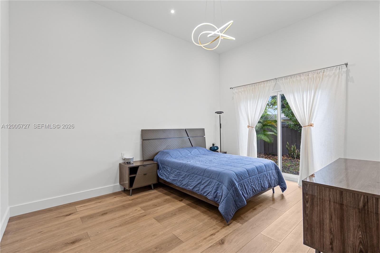 635 Southwest 9th Street Hallandale Beach, FL 33009 - Photo 16 of 28