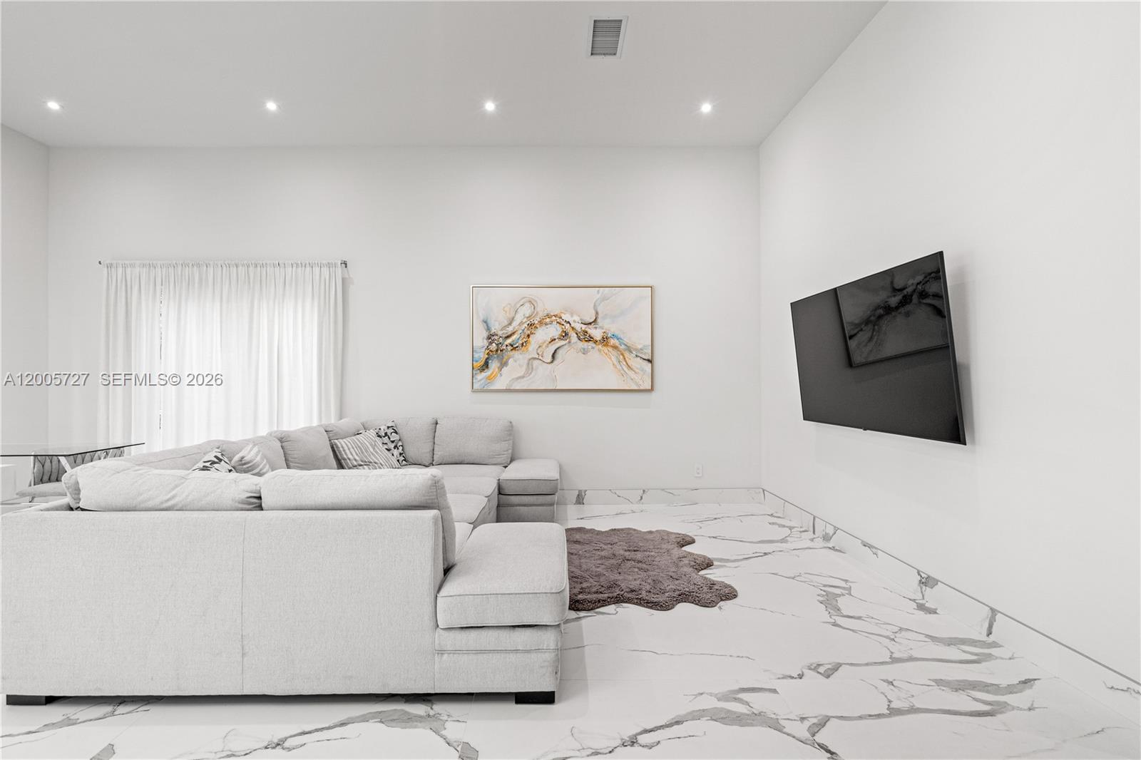 635 Southwest 9th Street Hallandale Beach, FL 33009 - Photo 23 of 28