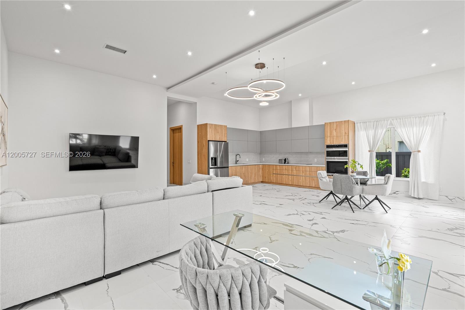 635 Southwest 9th Street Hallandale Beach, FL 33009 - Photo 26 of 28