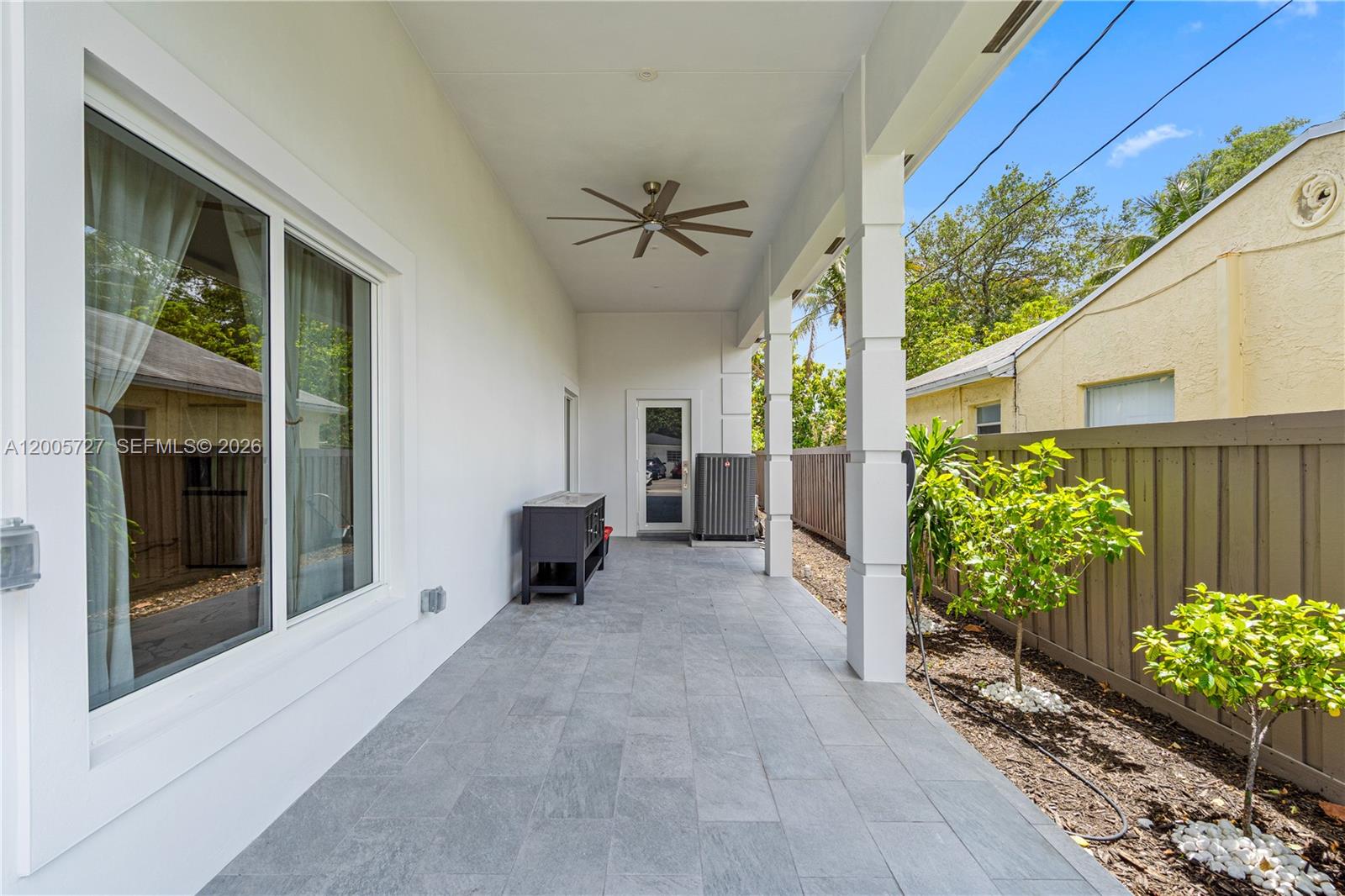 635 Southwest 9th Street Hallandale Beach, FL 33009 - Photo 27 of 28