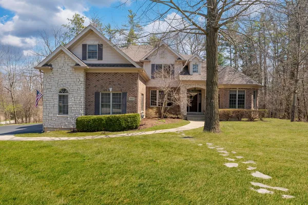 $720,000 | 3506 Harvest Court, Island Lake, IL 60042