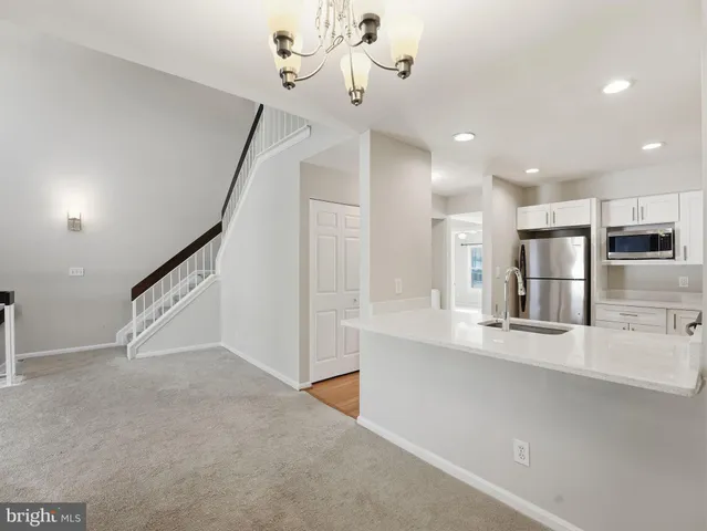 $2,800 | 5854 Orchard Hill Court, Unit 5854, Clifton, VA 20124