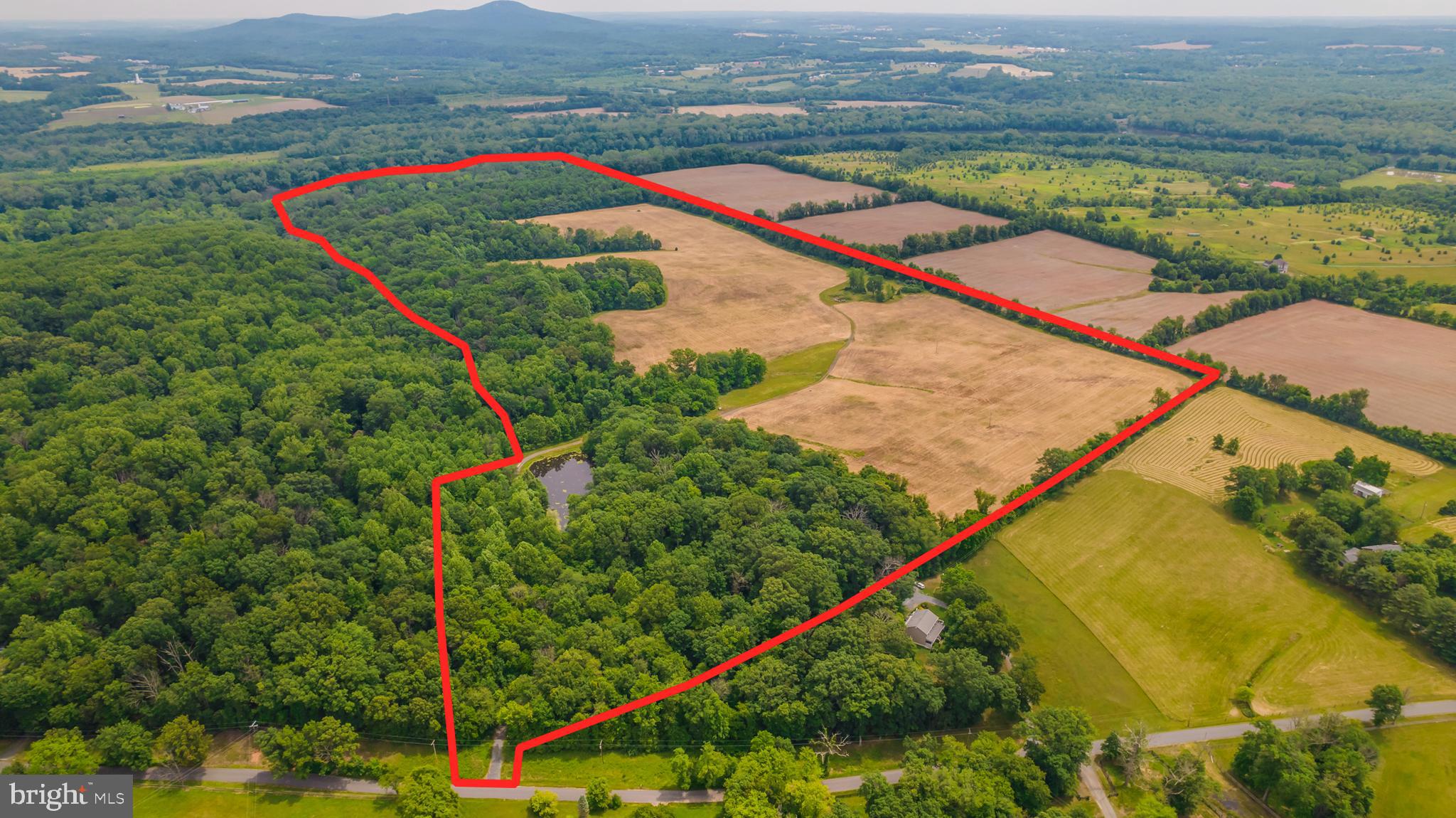 43756 Lost Corner Road Leesburg, VA 20176 - Photo 3 of 7 Gallery Image 3