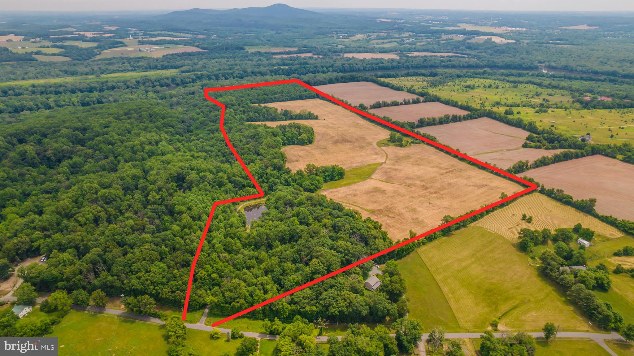 43756 Lost Corner Road Leesburg, VA 20176 - Photo 4 of 7 Gallery Image 4
