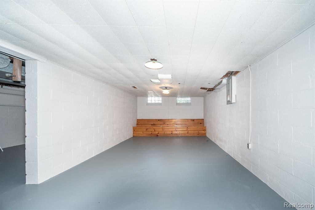 1292 East Maple Road Birmingham, MI 48009 - Photo 18 of 24