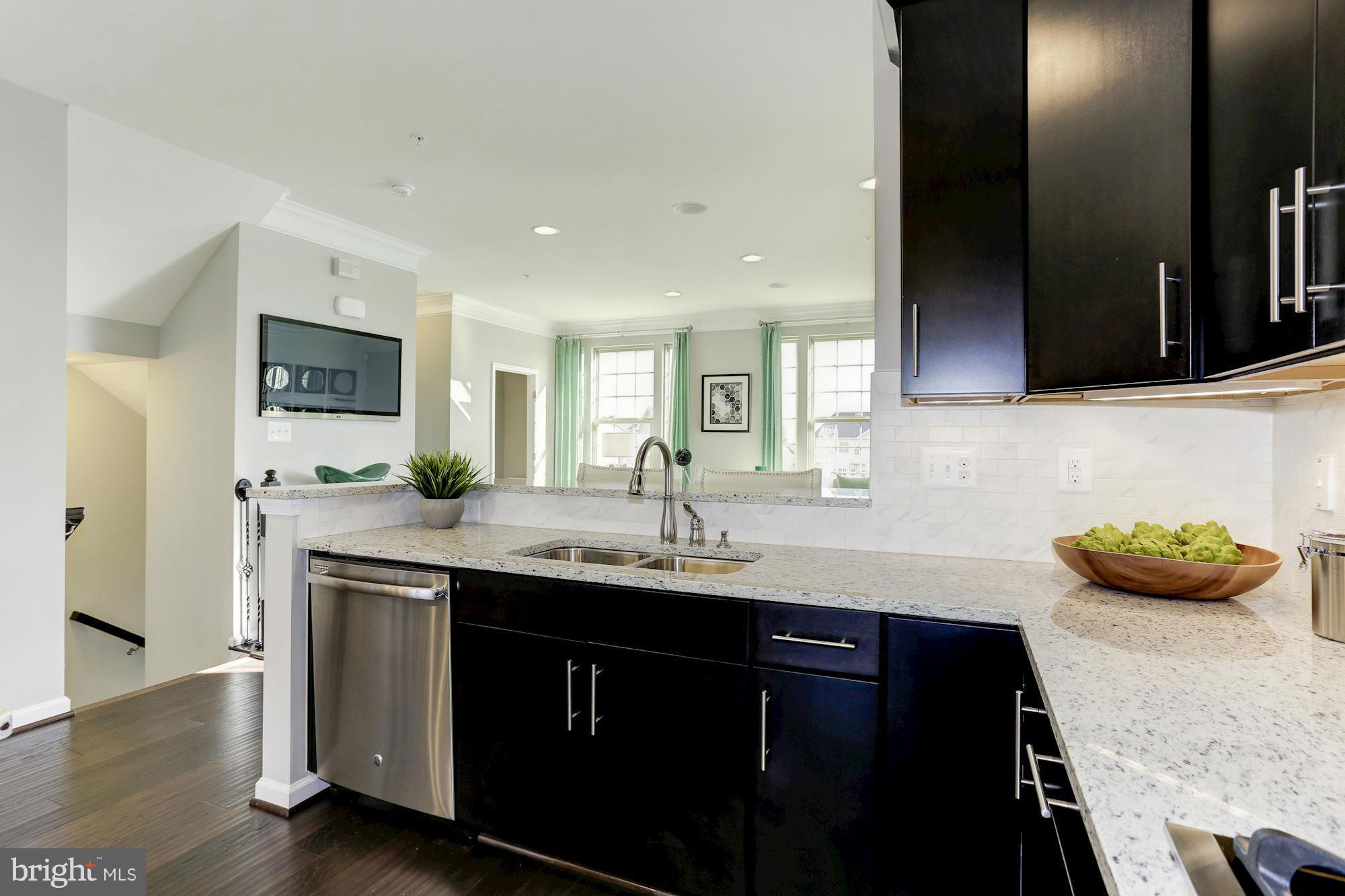 14310 Ridge View Lane Laurel, MD 20707 - Photo 10 of 30 Kitchen