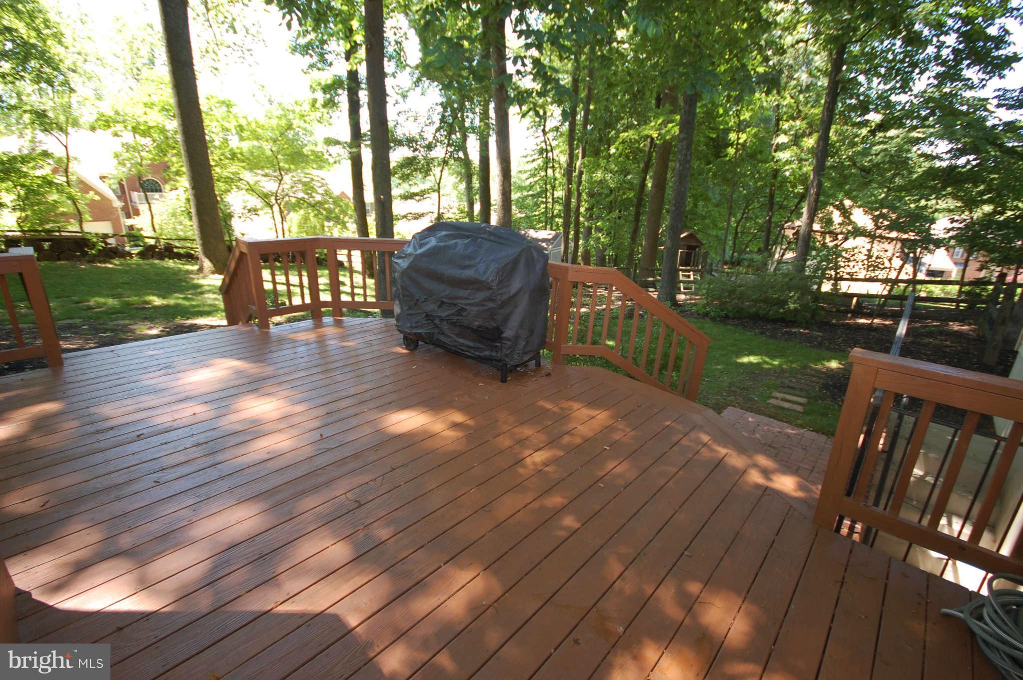 7122 Rivers View Court Columbia, MD 21044 - Photo 23 of 28 Deck