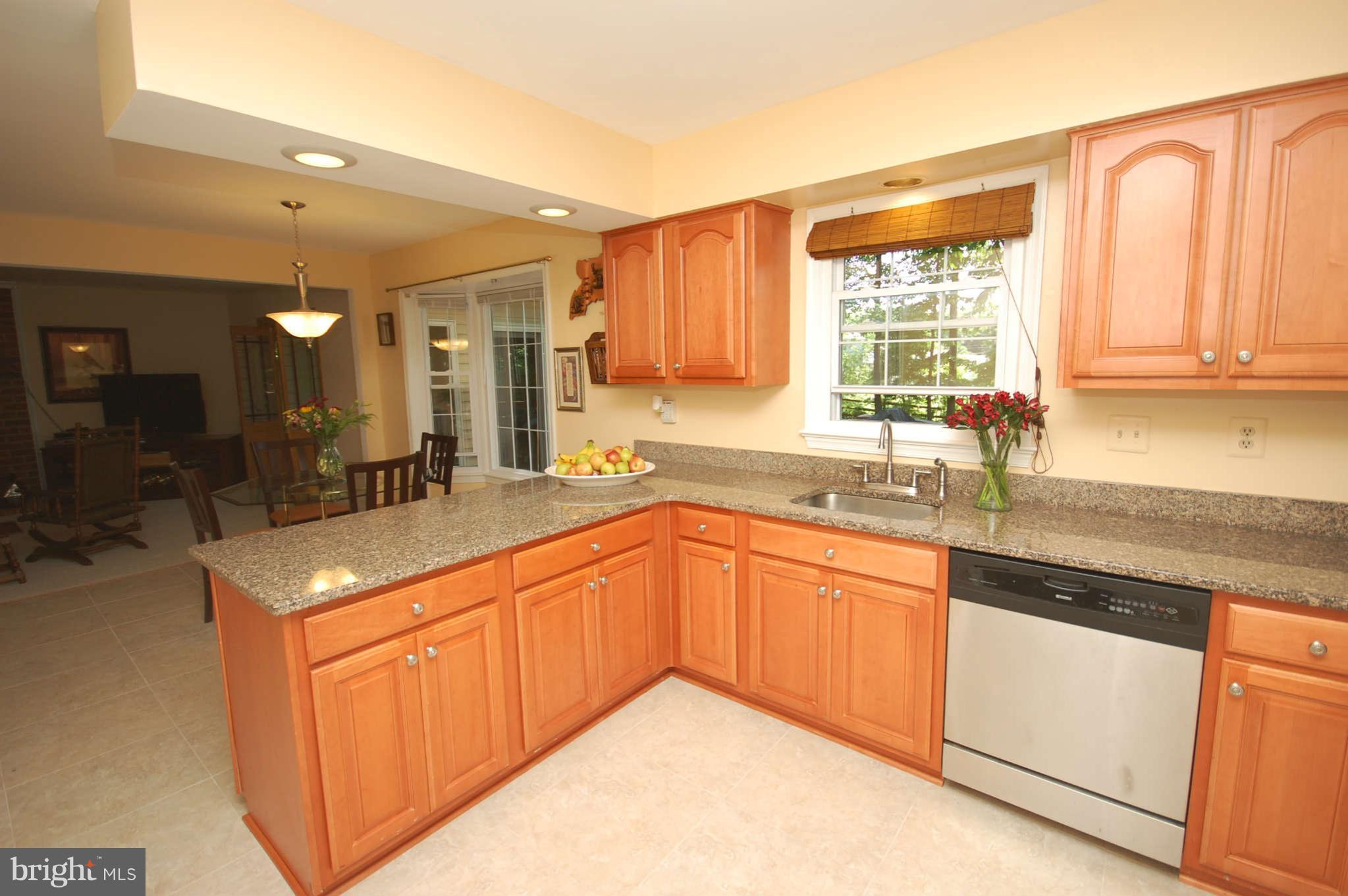 7122 Rivers View Court Columbia, MD 21044 - Photo 4 of 28 Kitchen