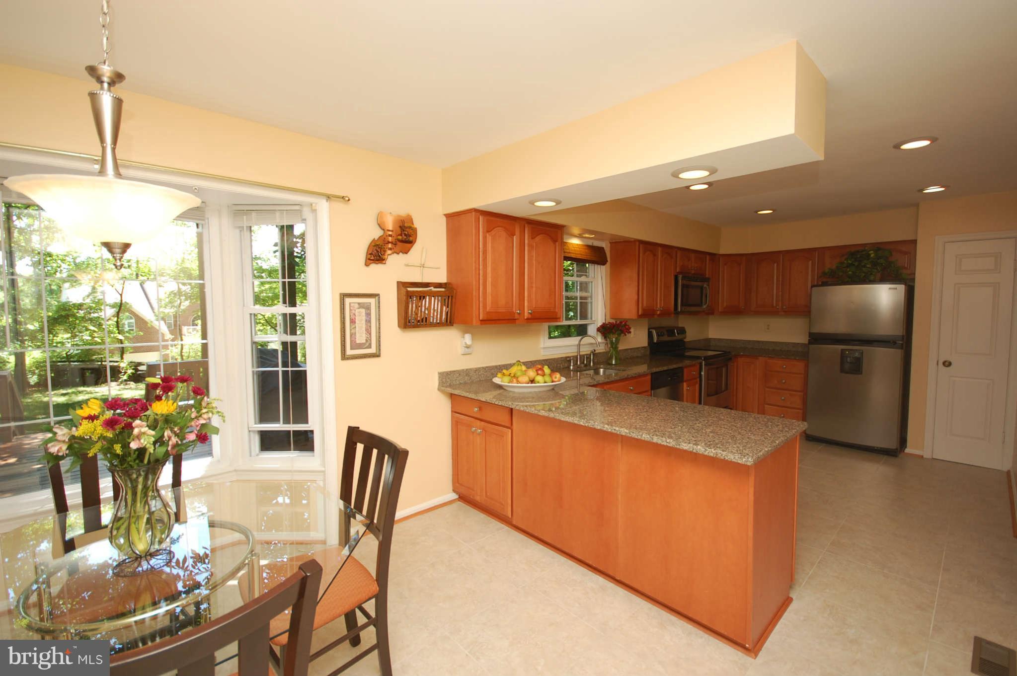 7122 Rivers View Court Columbia, MD 21044 - Photo 6 of 28 Kitchen