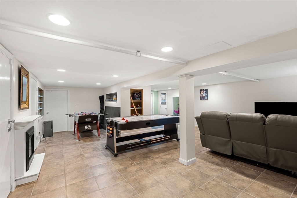 1375 Brush Hill Road Milton, MA 02186 - Photo 25 of 38