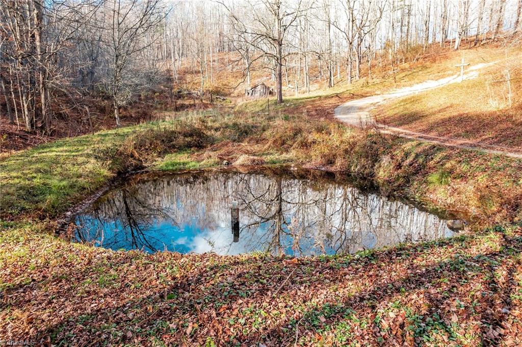 746 Mulkey Branch Road Creston, NC 28615 - Photo 5 of 33