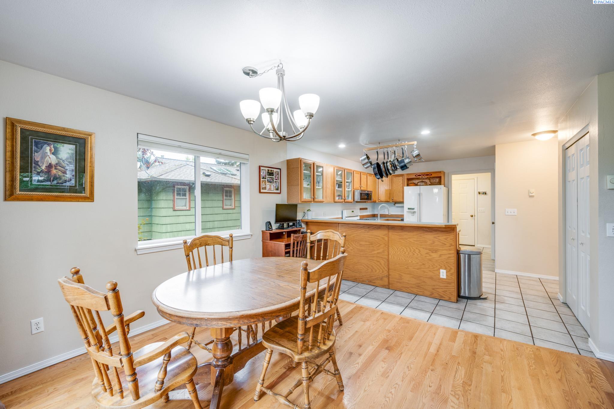704 Southeast Ridgeview Street Pullman, WA 99163 - Photo 8 of 30 Gallery Image 8