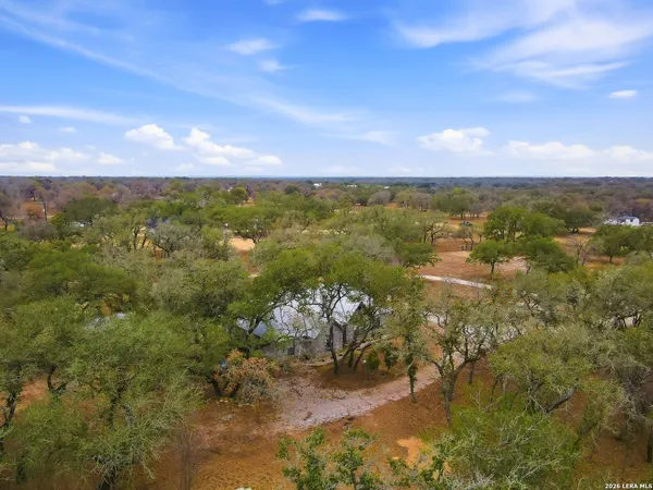 $500,000 | 561 County Road 785, Natalia, TX 78059