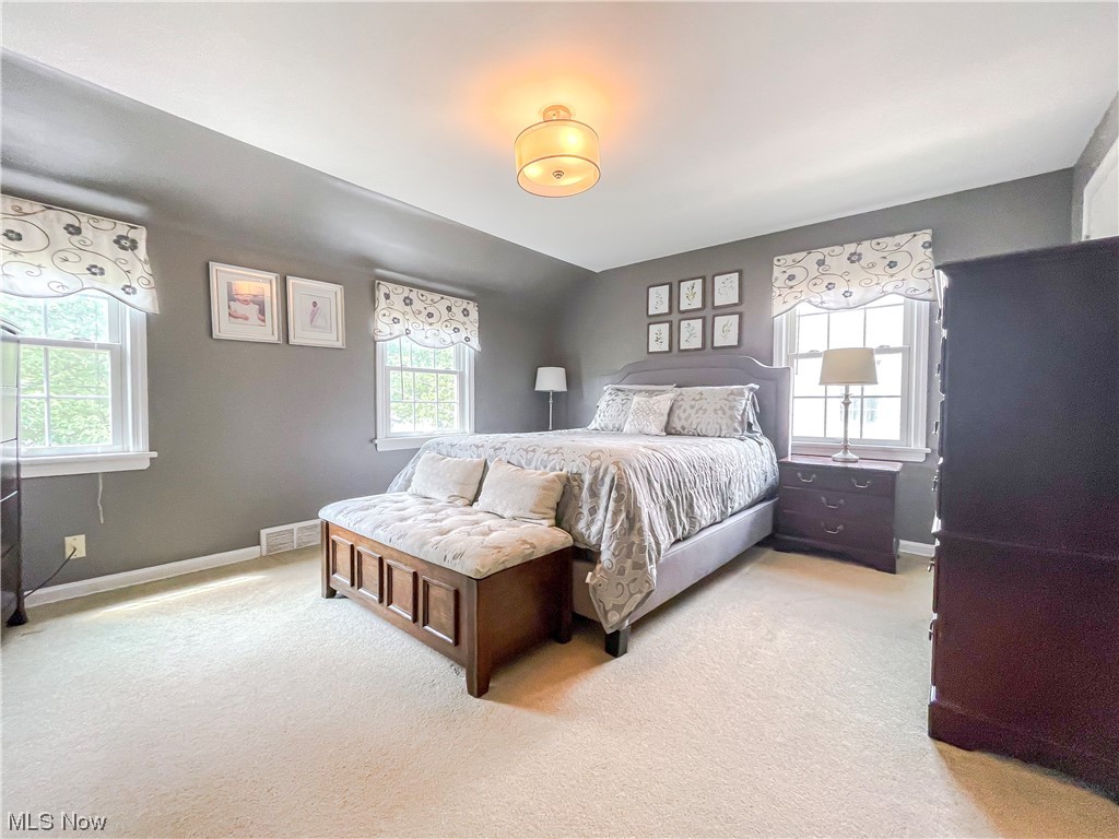 5267 Edenhurst Road Cleveland, OH 44124 - Photo 17 of 34