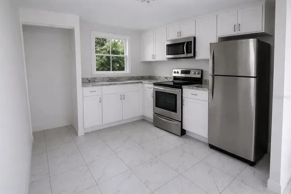 $1,250 | 13113 Bartow Street, Hudson, FL 34667