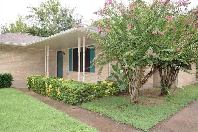 $1,650 | 104 Harbor Haven Street, Gun Barrel City, TX 75156