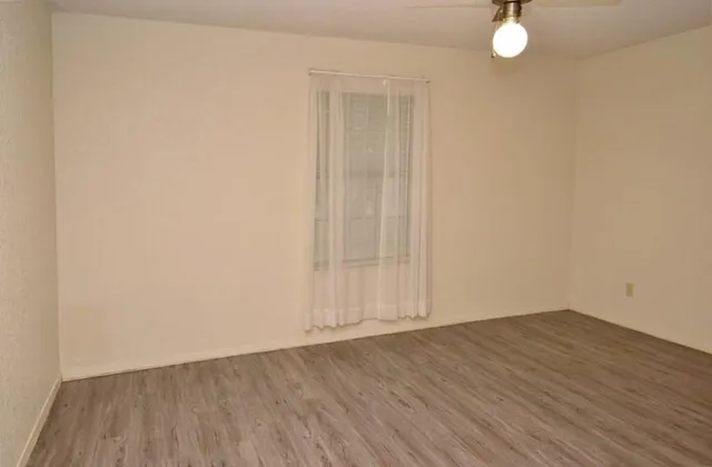 $1,650 | 104 Harbor Haven Street, Gun Barrel City, TX 75156