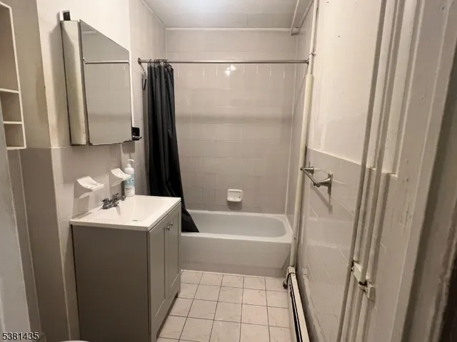 $2,000 | 416 East Main Street, Unit 3W, Bound Brook, NJ 08805