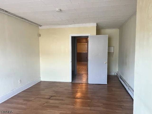 $2,000 | 416 East Main Street, Unit 3W, Bound Brook, NJ 08805