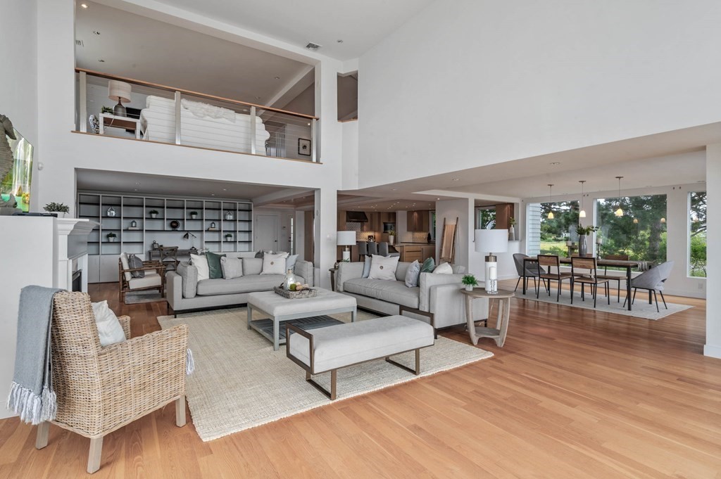 13 Goldthwait Road Marblehead, MA 01945 - Photo 15 of 40 a living room with furniture and a wooden floor