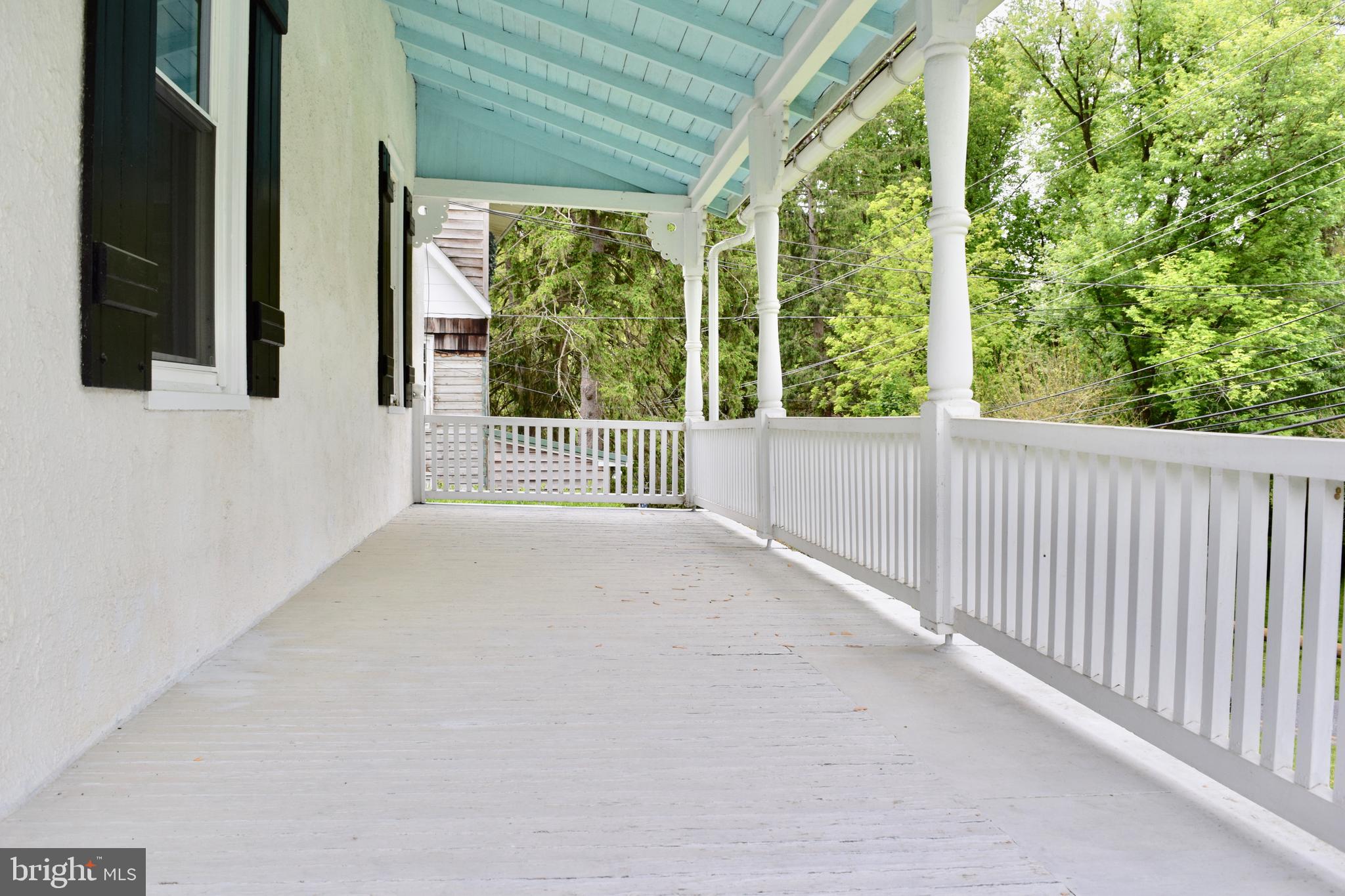 136 Landenberg Road Landenberg, PA 19350 - Photo 2 of 33 FRONT PORCH
