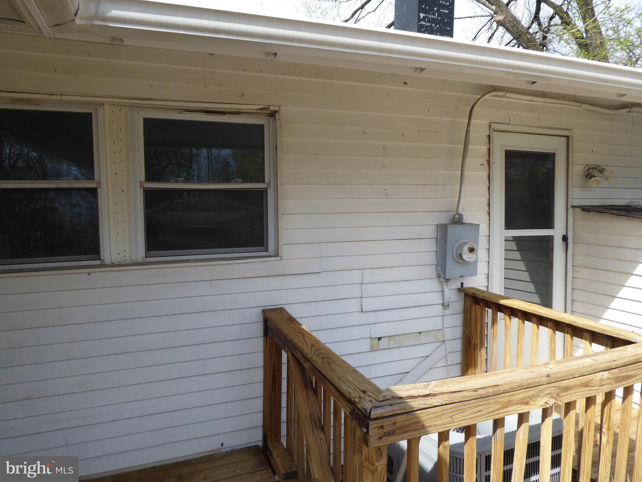 903 Regency Road Woodbridge, VA 22191 - Photo 33 of 38 a view of deck