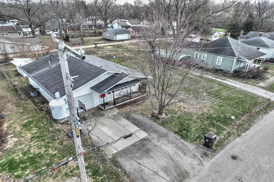 504 South Isabella Street Clinton, IL 61727 - Photo 4 of 23