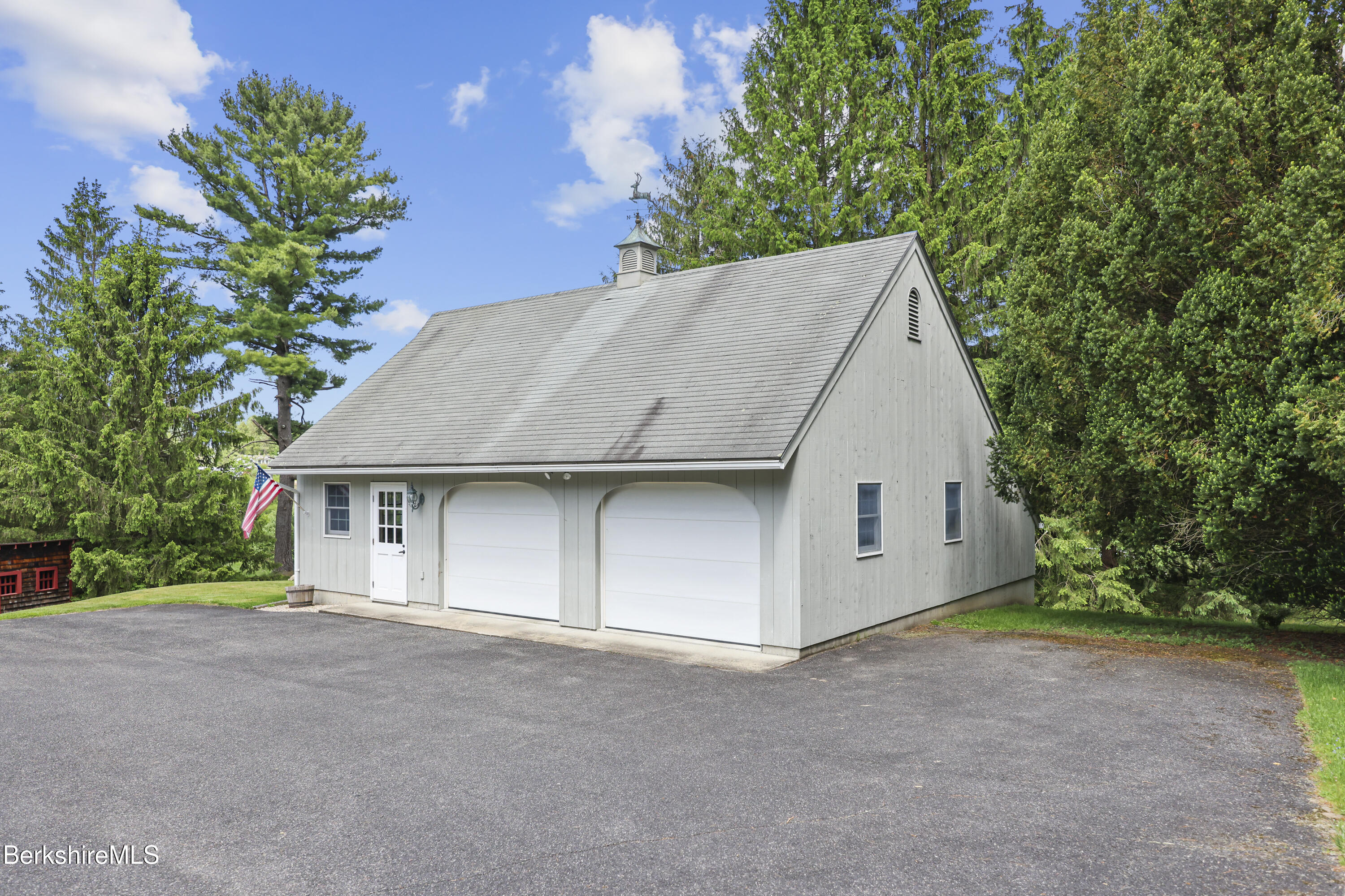 138 Hillsdale Road Egremont, MA 01230 - Photo 39 of 47 95 Garage
