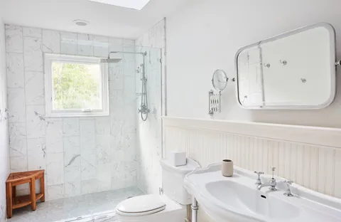 12 Rowman Court, East Hampton, NY 11937