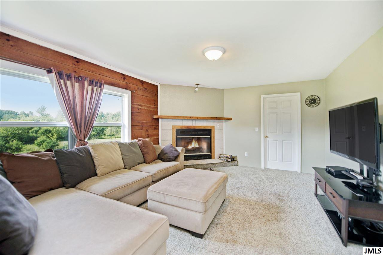 3941 Blackman Road Jackson, MI 49201 - Photo 3 of 33 Photo 3