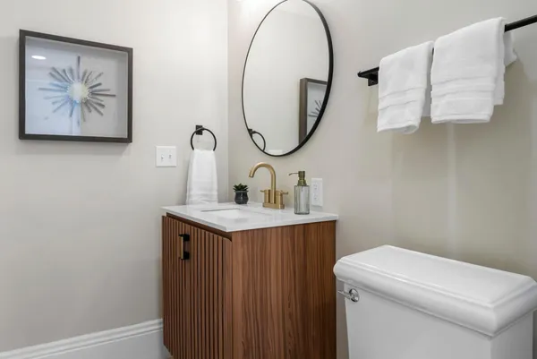 $1,333,500 | 2320 Humboldt Avenue South, Minneapolis, MN 55405