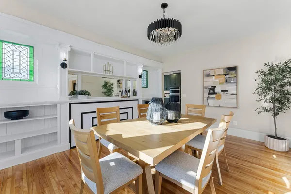 $1,333,500 | 2320 Humboldt Avenue South, Minneapolis, MN 55405