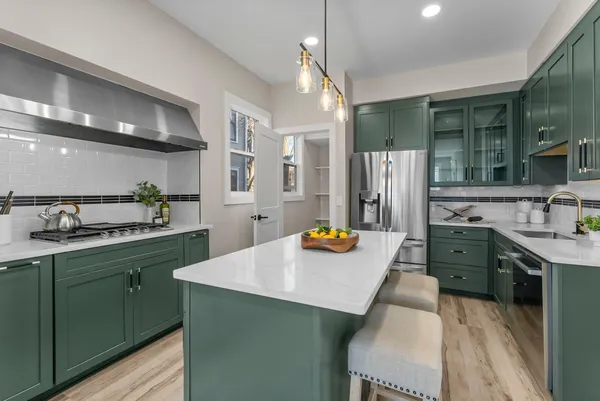 $1,333,500 | 2320 Humboldt Avenue South, Minneapolis, MN 55405