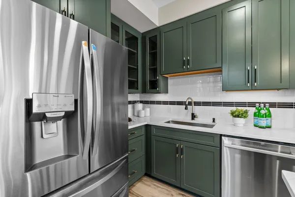 $1,333,500 | 2320 Humboldt Avenue South, Minneapolis, MN 55405