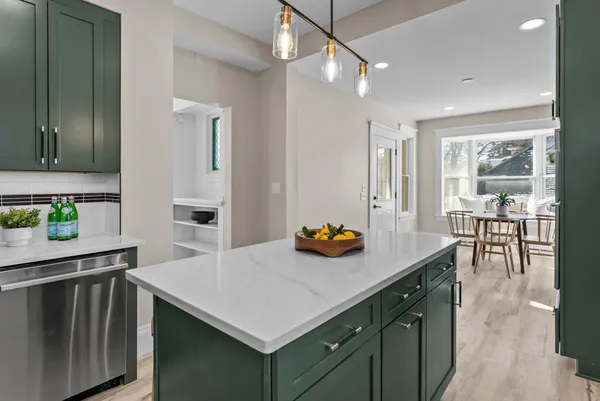 $1,333,500 | 2320 Humboldt Avenue South, Minneapolis, MN 55405