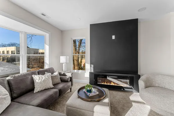$1,333,500 | 2320 Humboldt Avenue South, Minneapolis, MN 55405