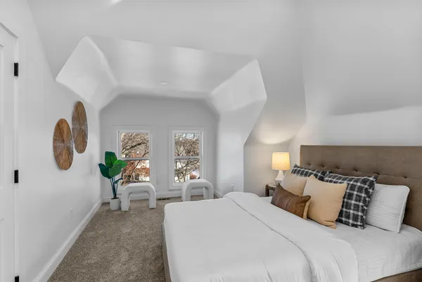 $1,333,500 | 2320 Humboldt Avenue South, Minneapolis, MN 55405