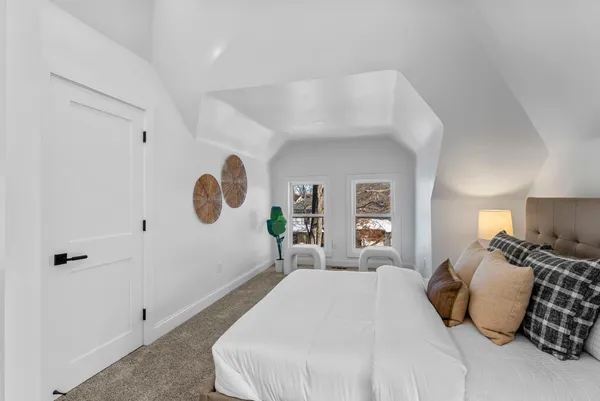 $1,333,500 | 2320 Humboldt Avenue South, Minneapolis, MN 55405