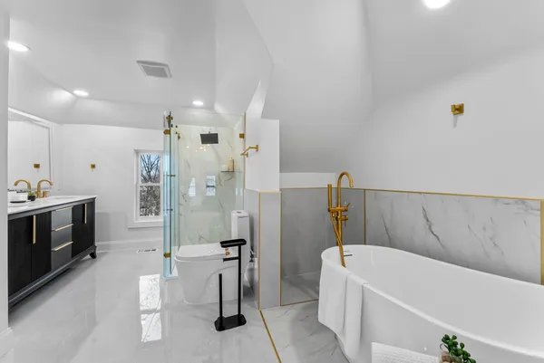 $1,333,500 | 2320 Humboldt Avenue South, Minneapolis, MN 55405