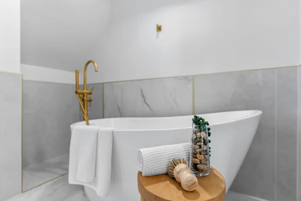 $1,333,500 | 2320 Humboldt Avenue South, Minneapolis, MN 55405