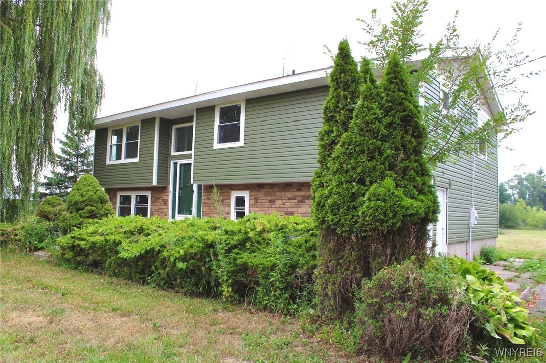 11333 Slade Road Ridgeway, NY 14103 - Photo 2 of 45