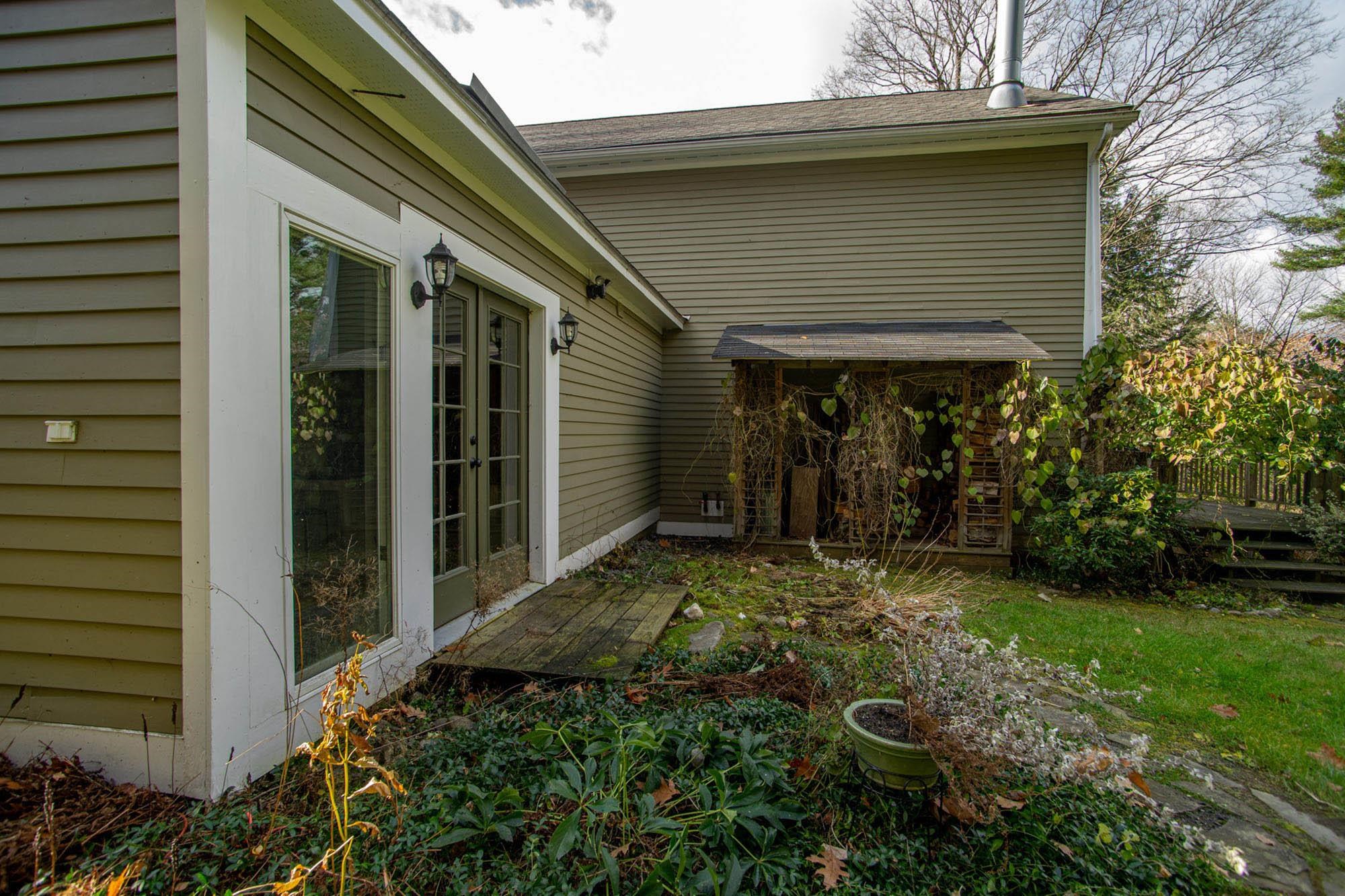 69 High Street Walpole, NH 03608 - Photo 4 of 31