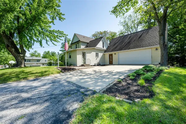 $319,900 | 5785 Ridge Road, Stevensville, MI 49127