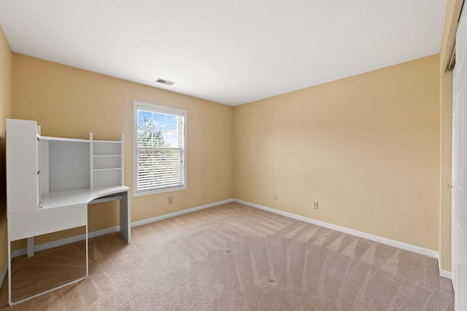 5704 Bridgetown Road, Unit 4 Cincinnati, OH 45248 - Photo 9 of 18 Gallery Image 9