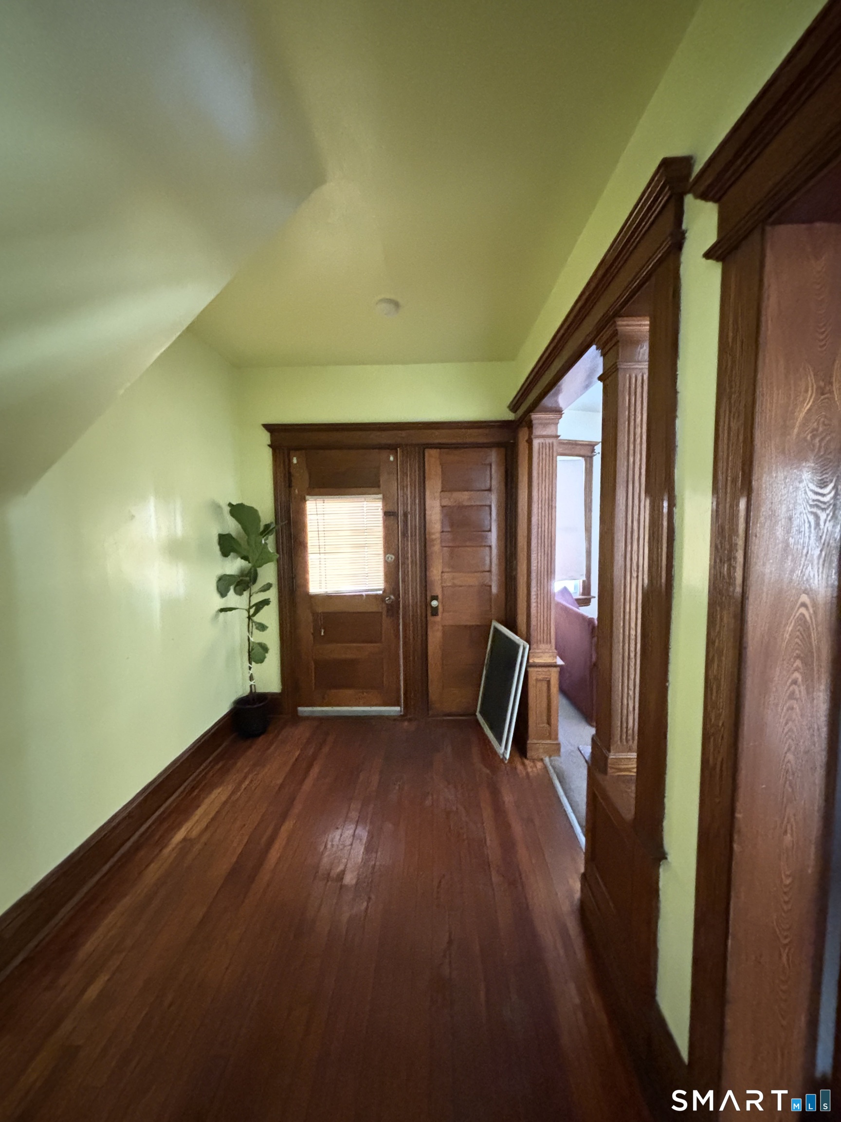 137 Poplar Street Bridgeport, CT 06605 - Photo 13 of 25