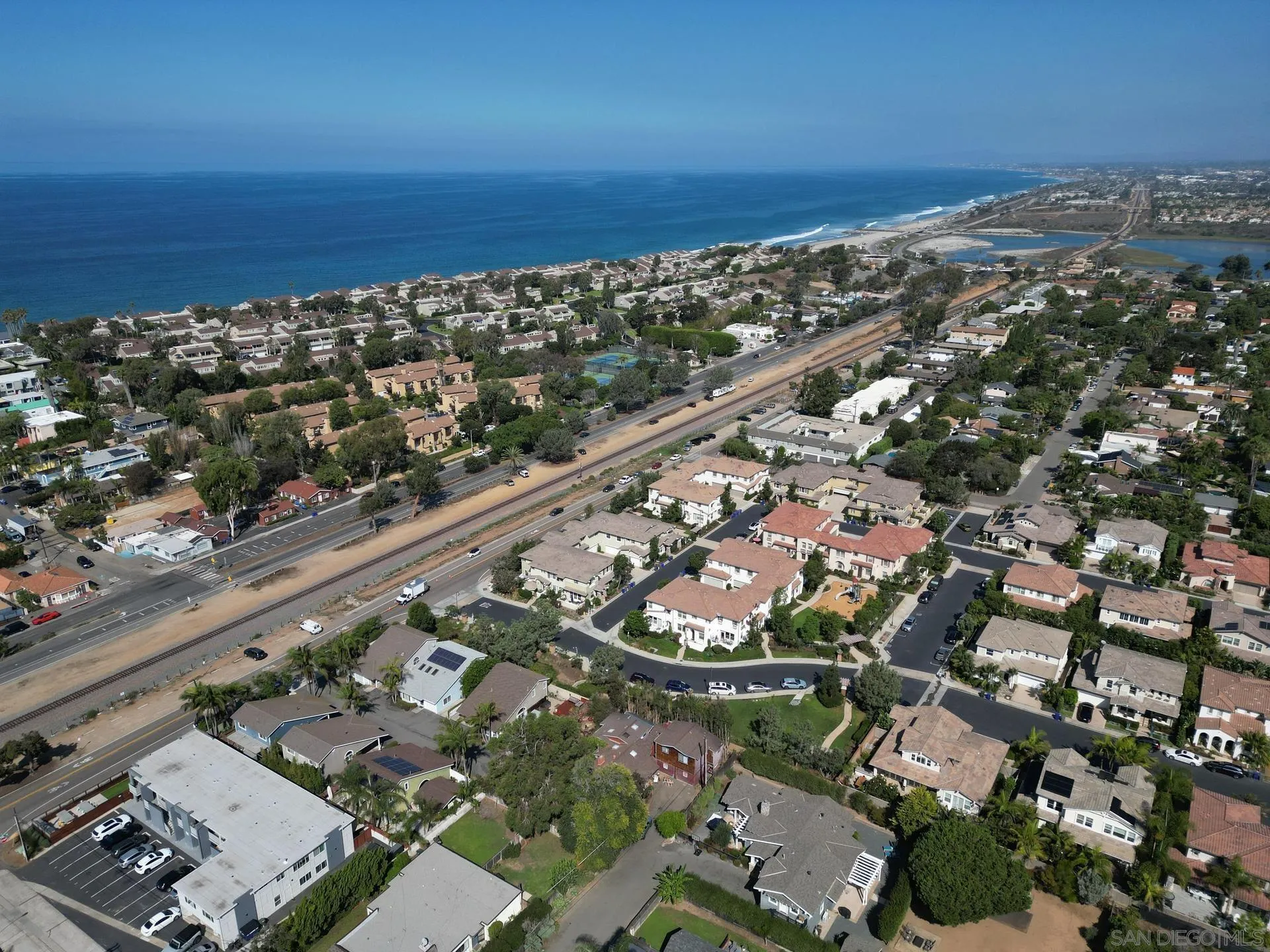 1676 Shorebreak Way Encinitas, CA 92024 - Photo 53 of 62 an aerial view of a city